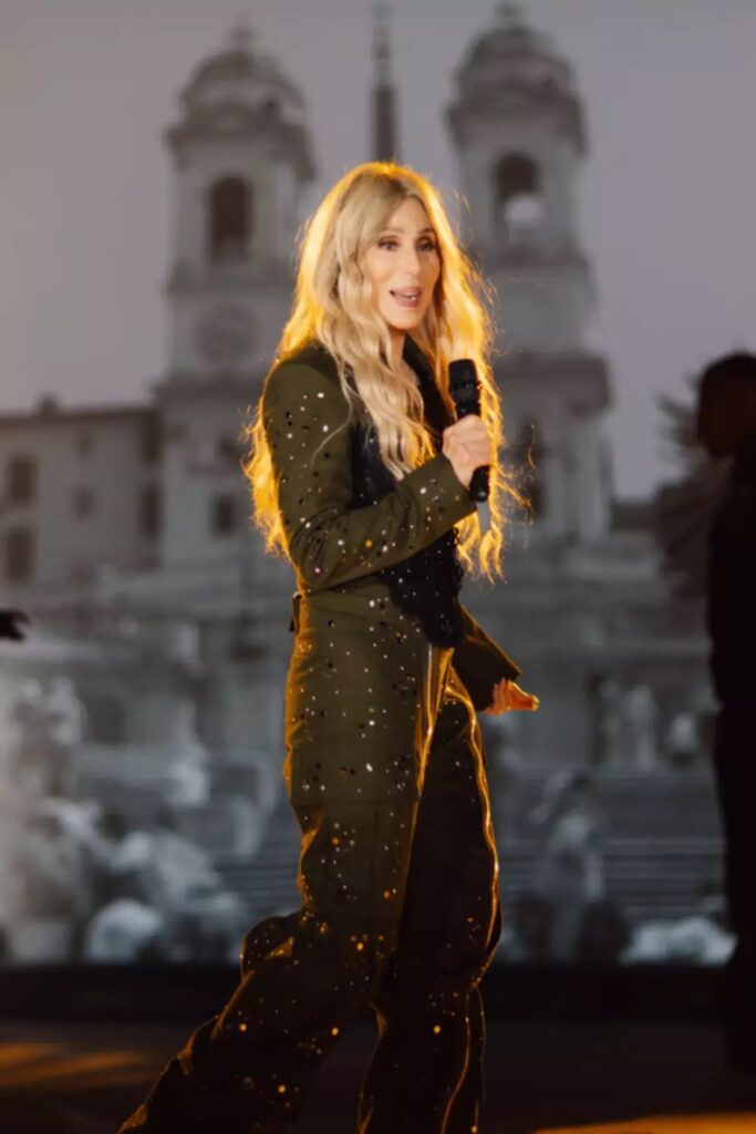 Dolce& Gabbana fecham, hoje, cinco dias da Alta Moda, no esplendor de Roma
Dolce & Gabbana